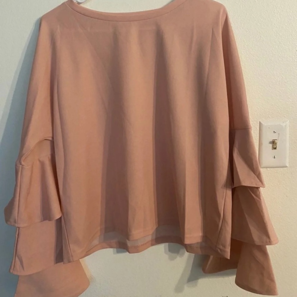 Blush bell long sleeved Tier Xl shirt new (boutique)